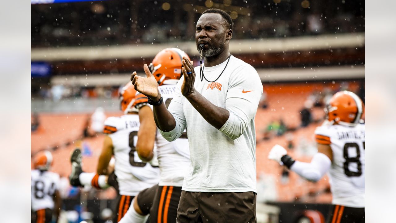 Cleveland Browns' Alex Wright runs drills at the NFL football team's  training camp on Saturday, July 29, 2023, in White Sulphur Springs, W.Va.  (AP Photo/Chris Carlson Stock Photo - Alamy