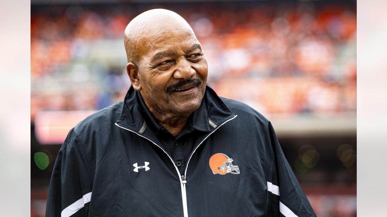 See 15 photos of Cleveland Browns legend Jim Brown as an actor