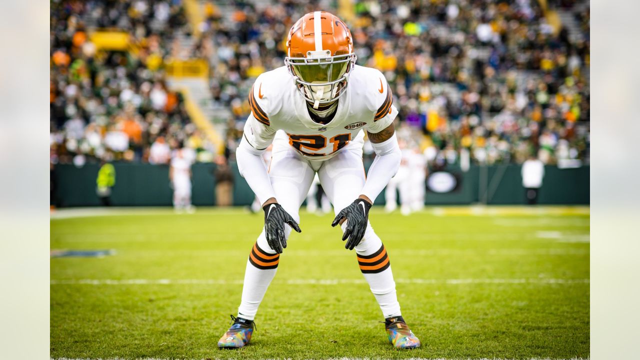 Isaac Rochell terminates Browns contract, says he'll join the Raiders -  Dawgs By Nature