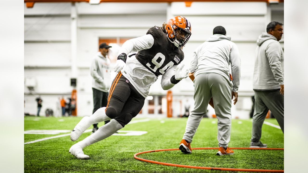 News & Notes: Deion Jones ready to embrace bigger role after Browns debut