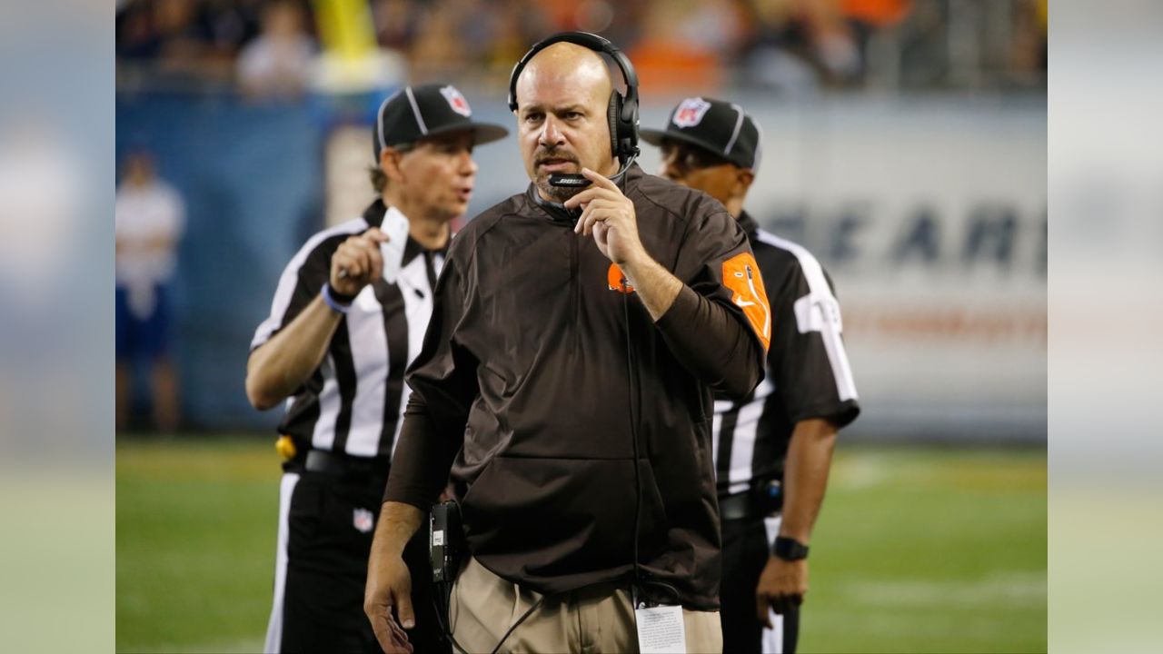 Coach Pettine expected to name Browns' starting QB by Aug. 23rd