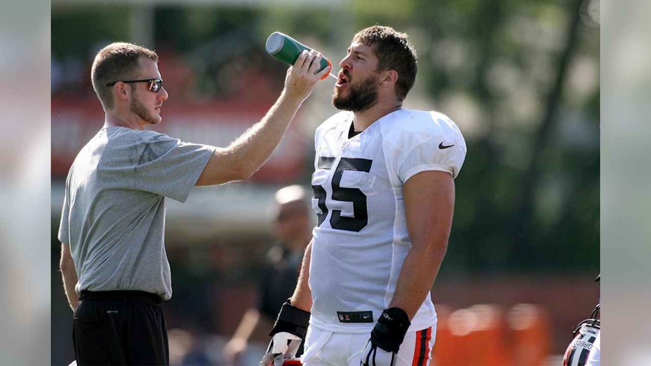 Mike Pettine introduces a Browns camouflage touch to special practice  jerseys