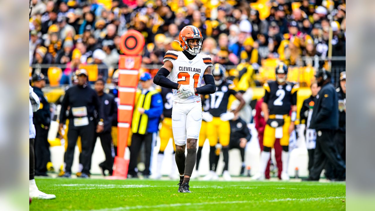 Browns end Steelers' four-game winning streak on surreal night in Cleveland