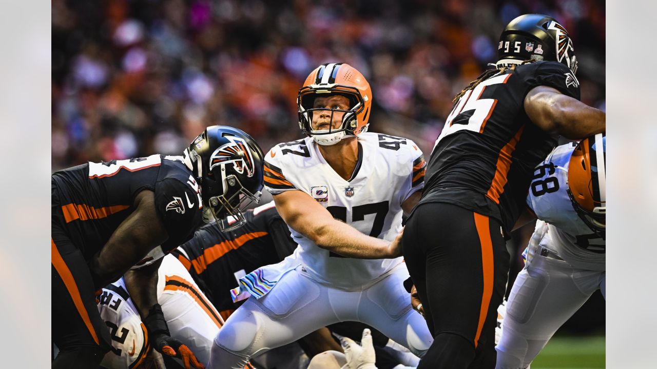 Falcons - Browns instant recap: Late heroics on defense and dominance on  the ground win another one - The Falcoholic