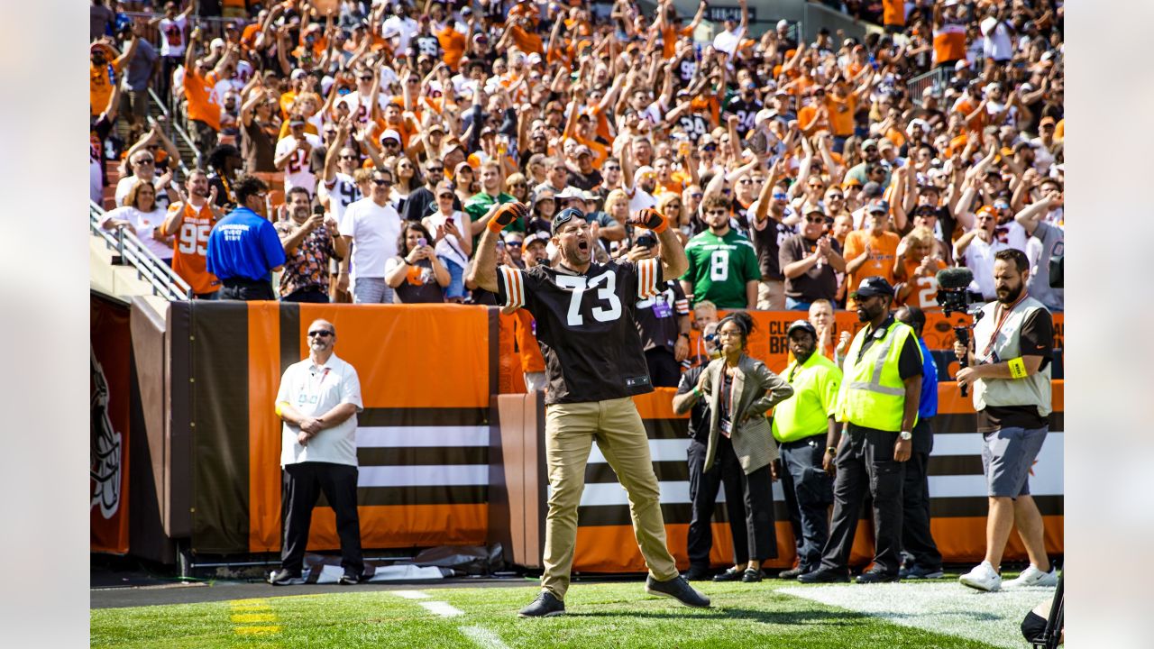 Cleveland Browns on X: Now's your chance to win a pair of field seats to  upgrade your fan cave and give you that in-stadium excitement right in your  home! 