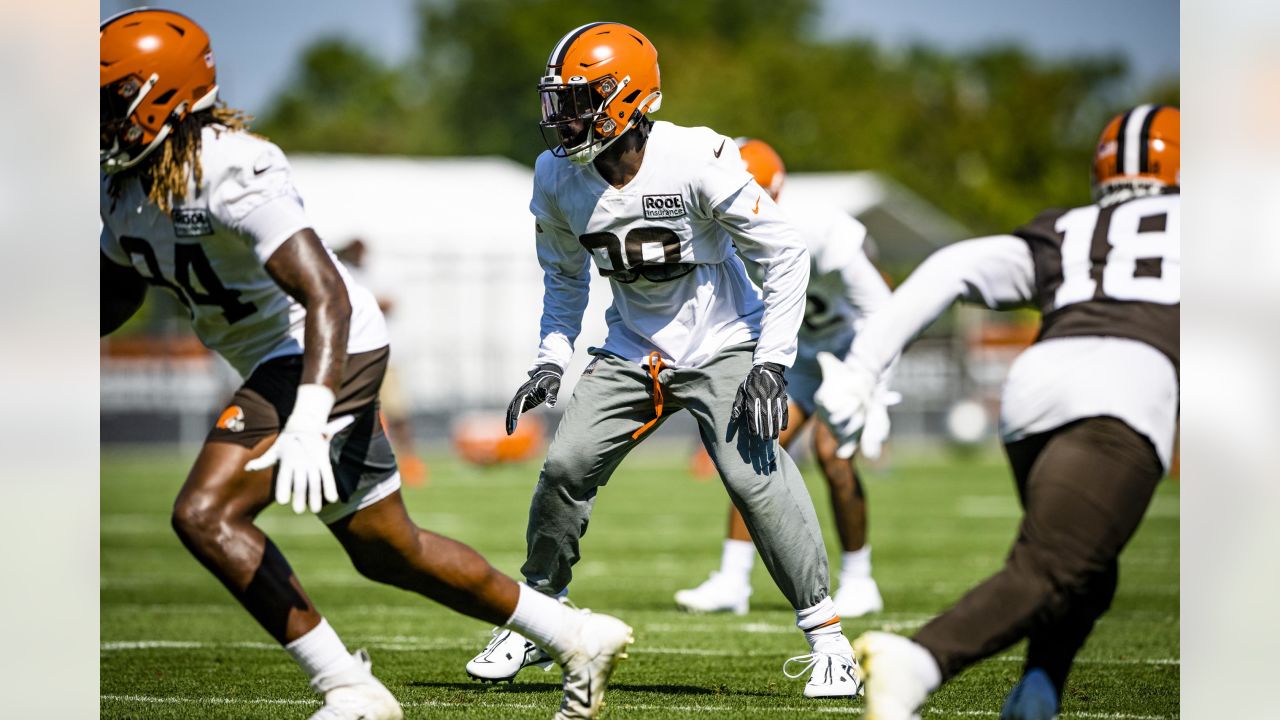 Browns to play most of their starters in tonight's preseason game