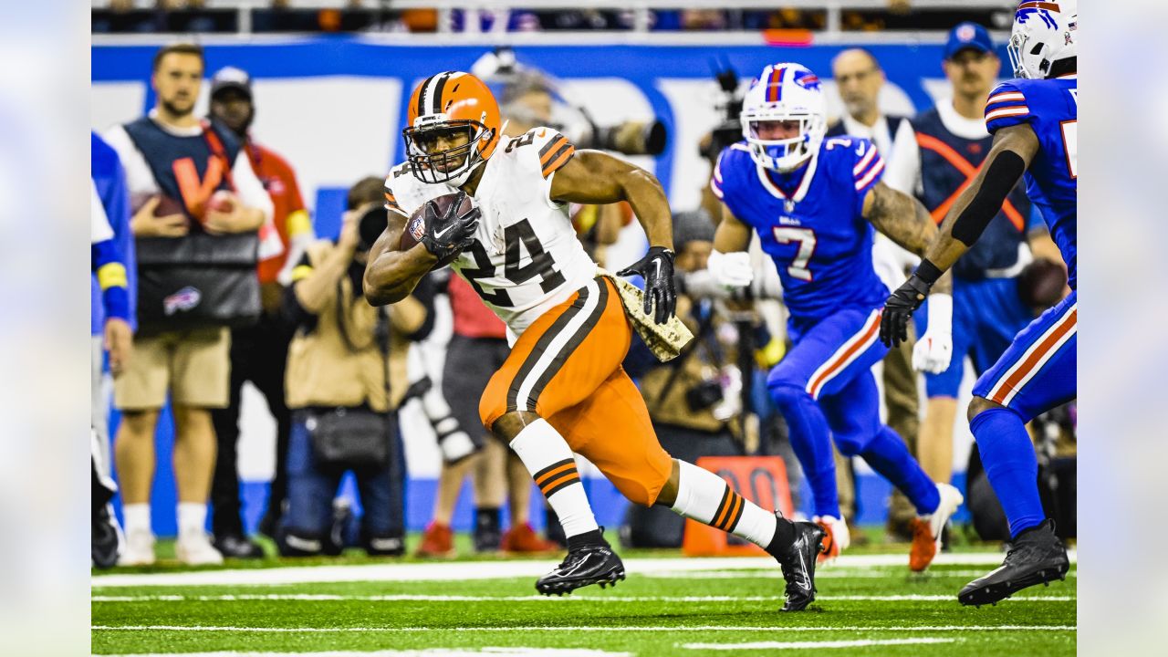 Bills Browns preview: Buffalo has its hands full defending Nick Chubb -  Buffalo Rumblings