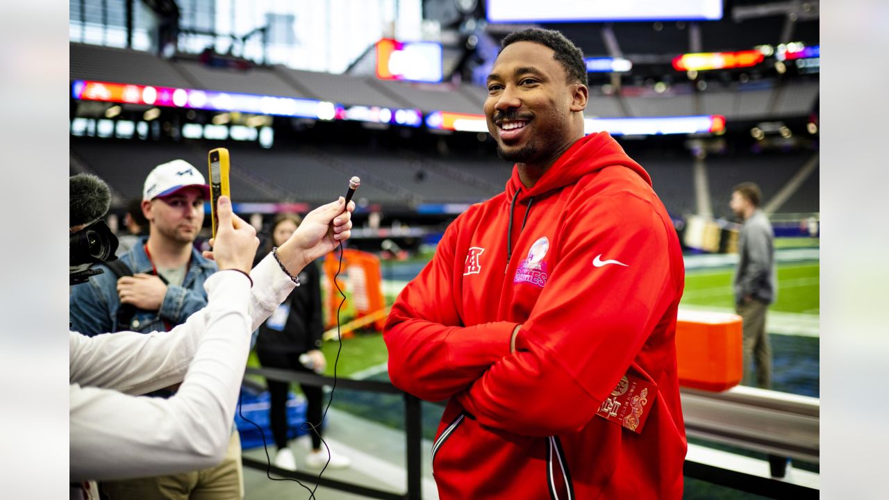 Browns' DE Myles Garrett announces 'retirement' from Pro Bowl - CGTN