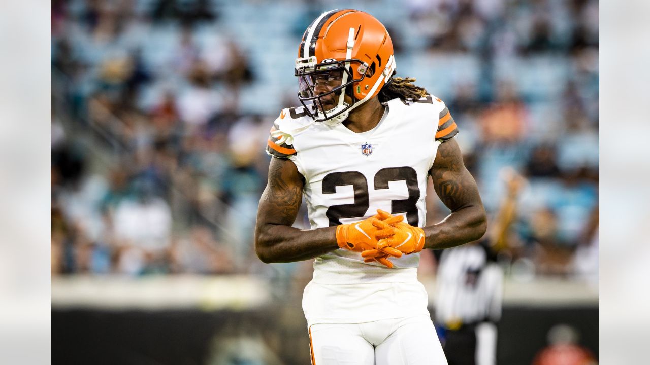 Cleveland Browns defensive end Isaiah Thomas (58) runs off of the line of  scrimmage during an NFL football game against the Cincinnati Bengals,  Monday, Oct. 31, 2022, in Cleveland. (AP Photo/Kirk Irwin