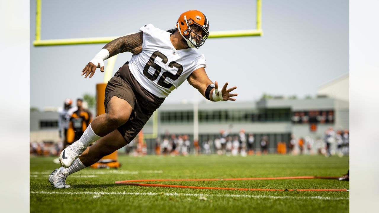 Deshaun Watson shines in first Browns minicamp practice with full team on  hand