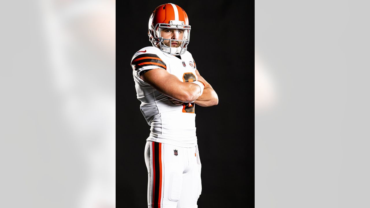 File:Joe Thomas Cleveland Browns New Uniform Unveiling (16968271989).jpg -  Wikimedia Commons