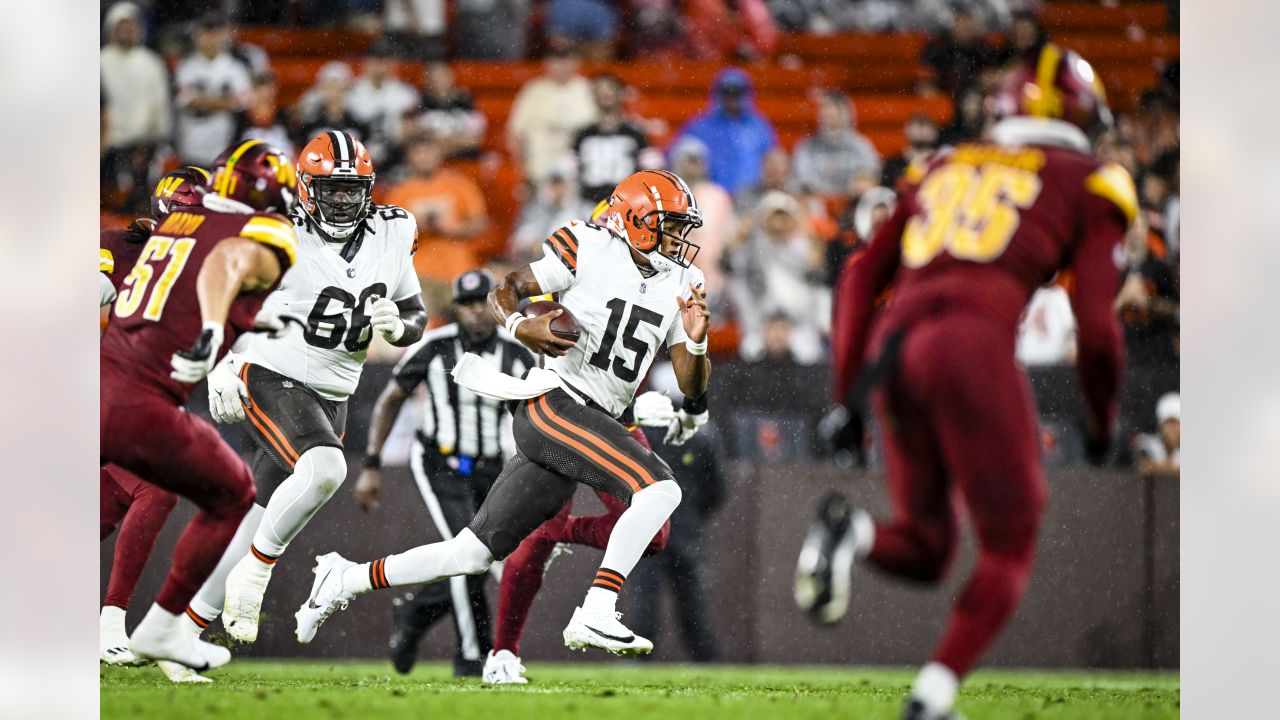 PHOTOS: Commanders beat Browns 17-15