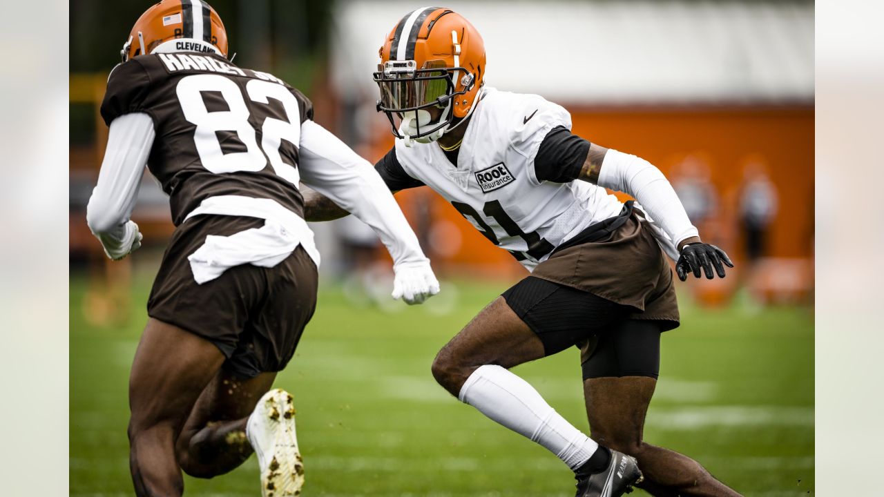 Cleveland Browns' Jordan Elliott finds new focus with new family life