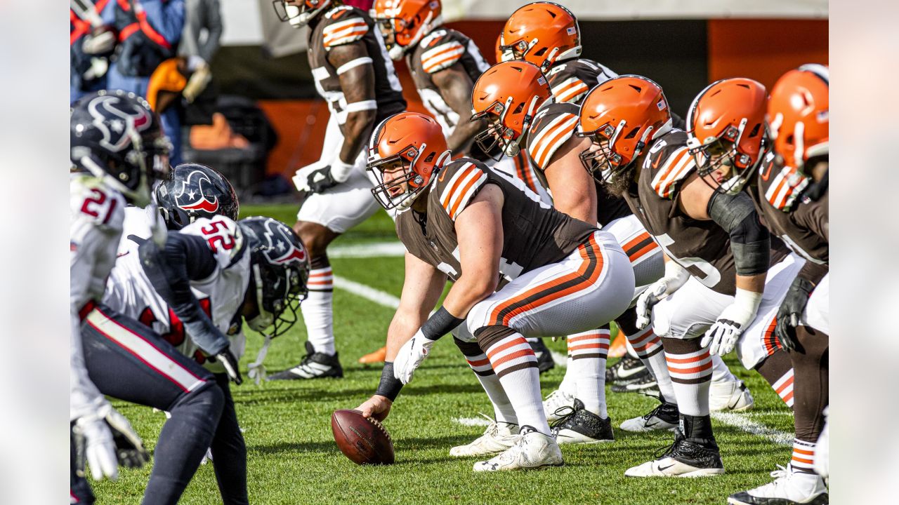 Cleveland Browns JC Tretter: Everyone needs to make the best decision -  Dawgs By Nature