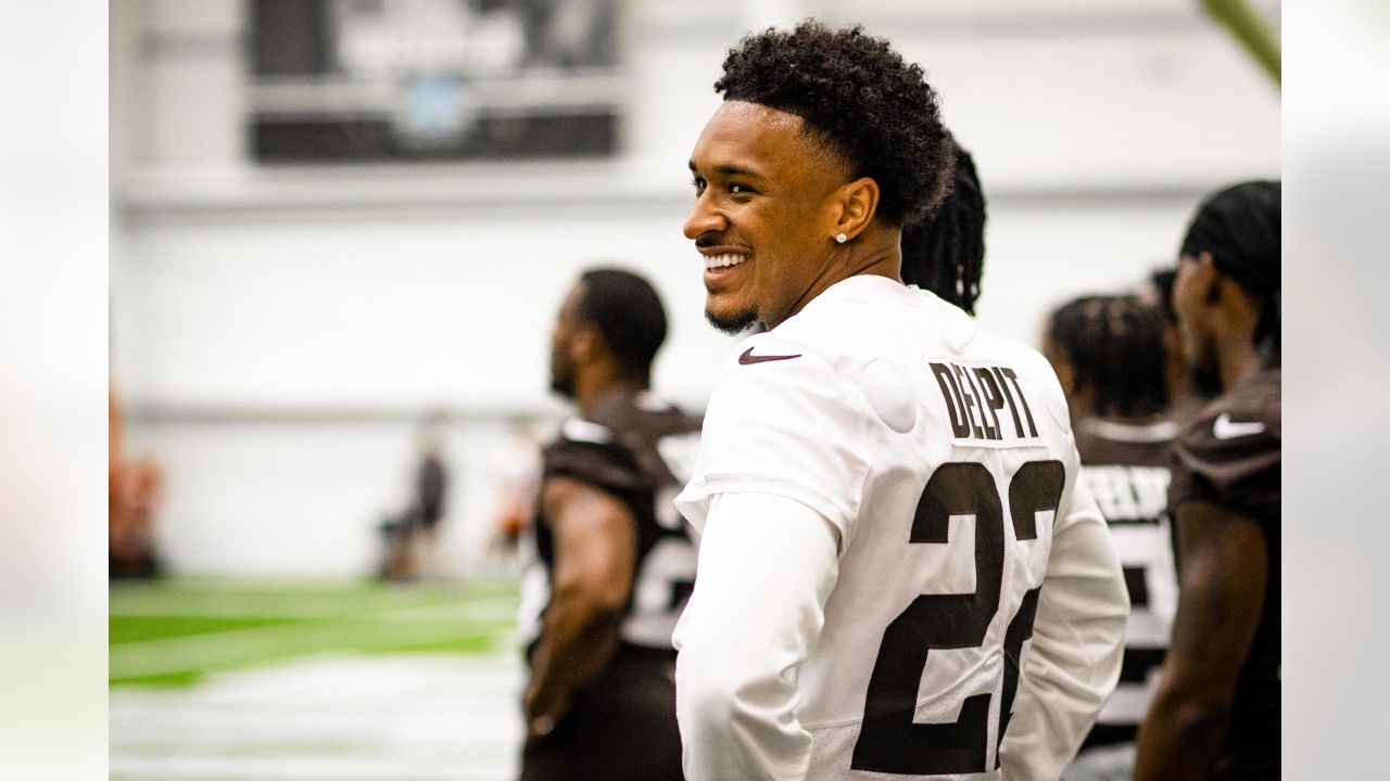 Cleveland Browns' Grant Delpit runs drills at the NFL football team's  training camp on Monday, July 24, 2023, in White Sulphur Springs, W.Va. (AP  Photo/Chris Carlson Stock Photo - Alamy