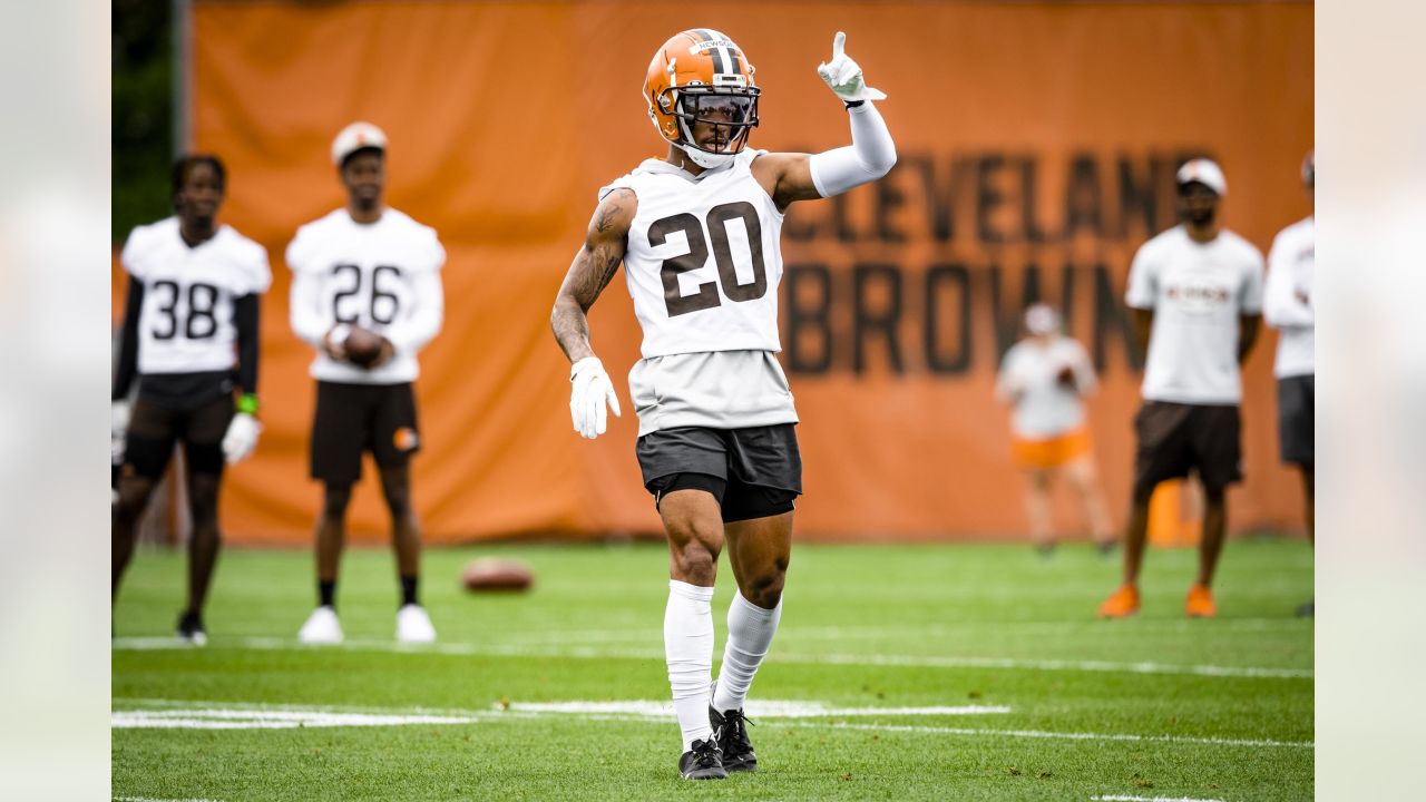 Why 2023 Could Be a Breakout Season for Browns LB Jeremiah Owusu-Koramoah -  Sports4CLE, 5/23/23 