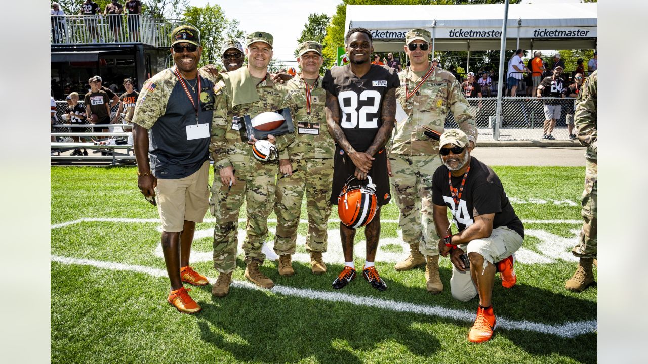 Which Browns offensive tackle is standing out in training camp? - cleveland .com