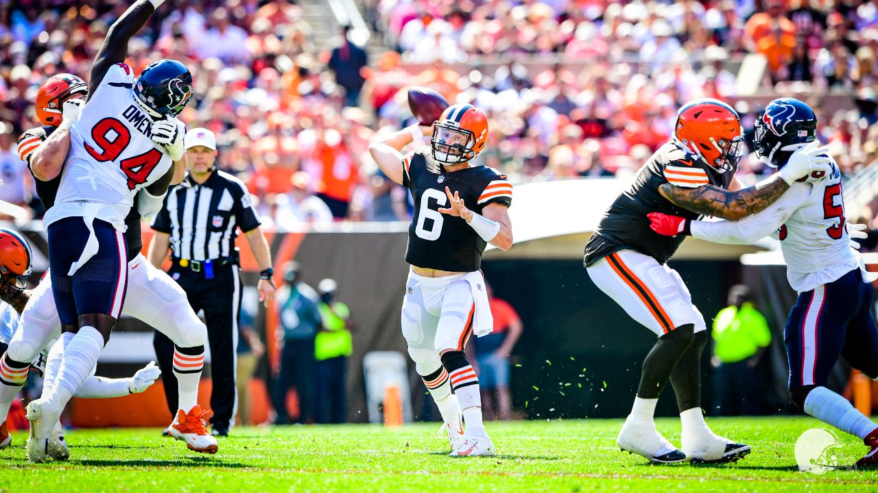 Cleveland Browns' Baker Mayfield says hurt shoulder 'feels like (expletive)'