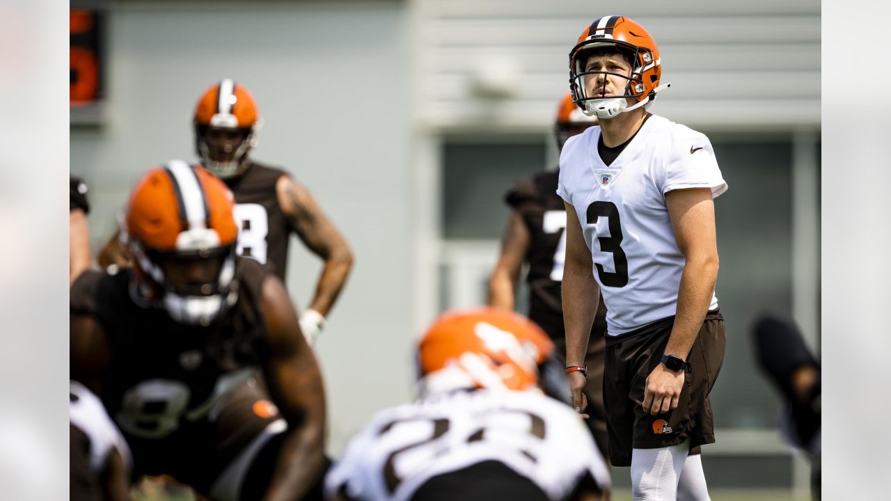 Watson regaining confidence, getting comfortable with Browns