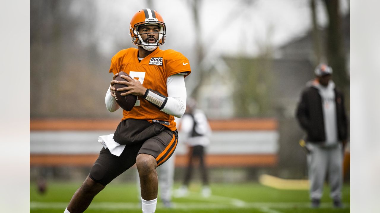 Browns WR Amari Cooper leaves practice with groin injury, questionable for  Steelers – News-Herald