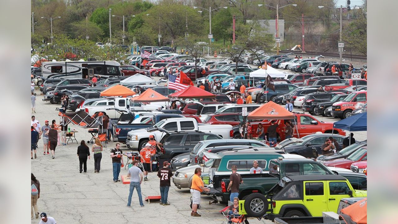 Muni Lot filled with Cleveland Browns fans ahead of game against