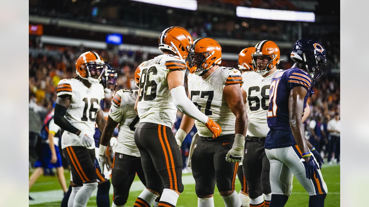 CLEVELAND, OH - AUGUST 27: Chicago Bears cornerback Kindle Vildor (22) on  the field during the first quarter of the National Football League  preseason game between the Chicago Bears and Cleveland Browns