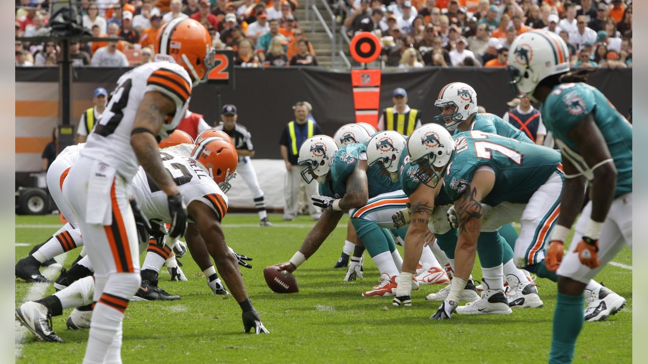 McCoy rallies Browns past Dolphins 17-16 - Deseret News