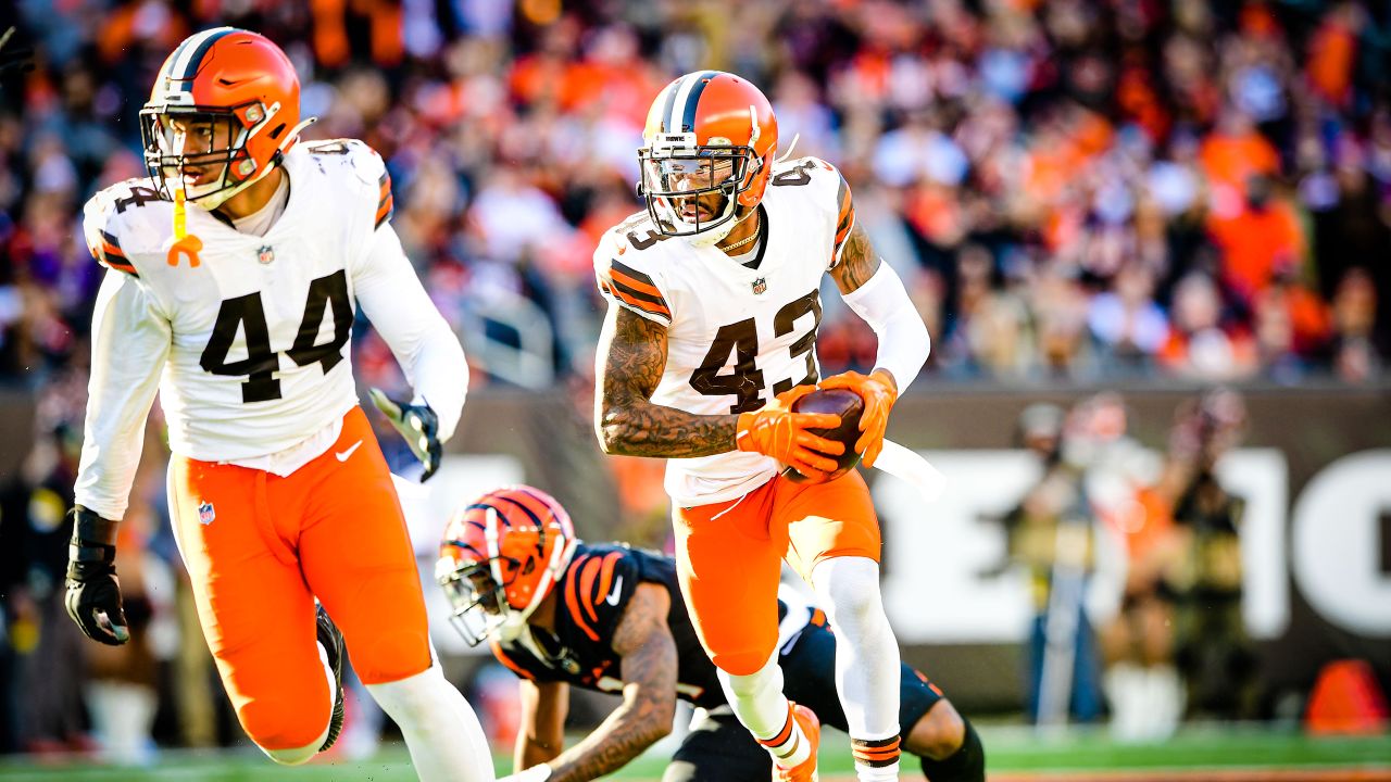 Troy Hill Cleveland Browns Game-Used #23 White Jersey vs. Cincinnati  Bengals on November 7 2021