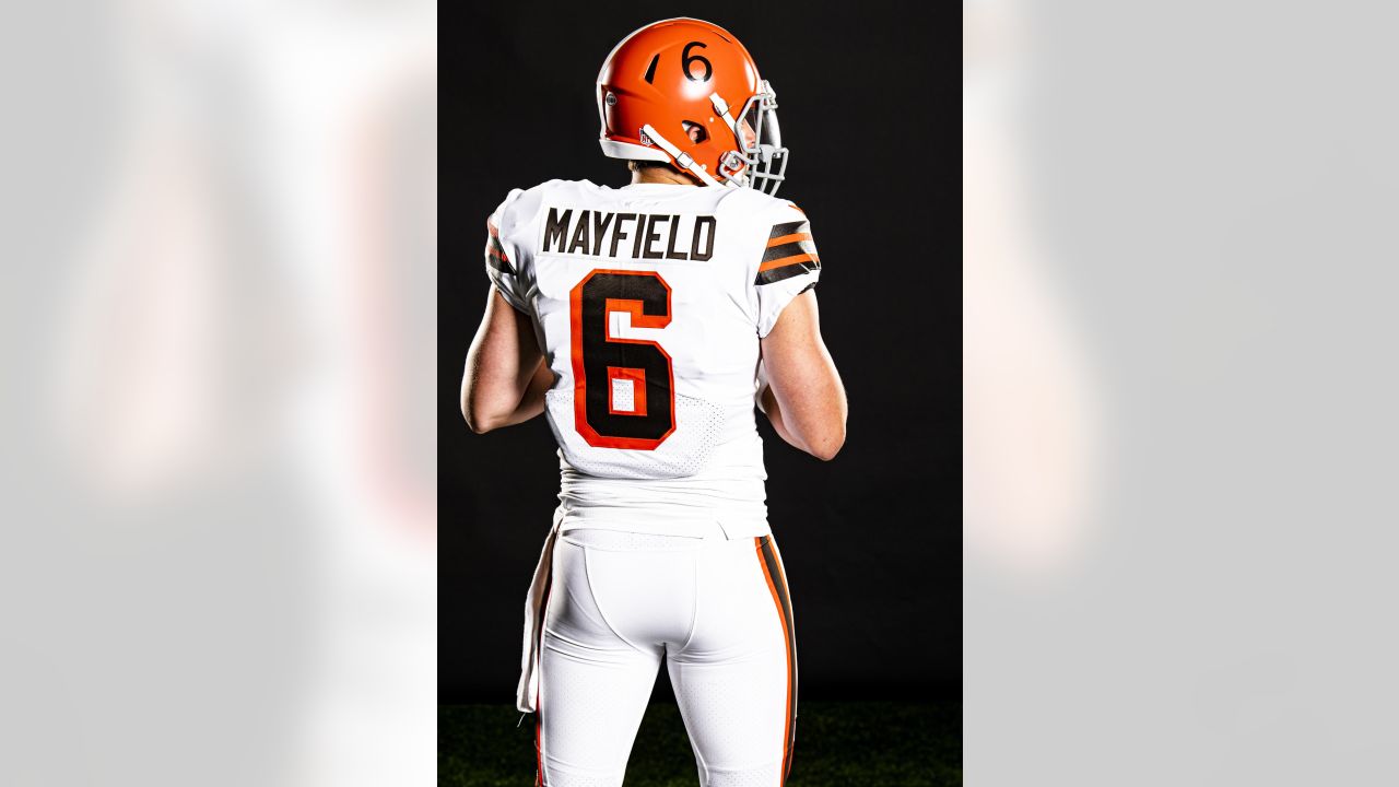 Photos: Browns Unveil New 1946 Uniforms