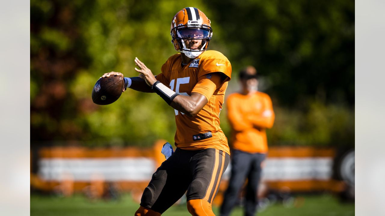 Following Browns rookie LT Jedrick Wills Jr.'s every move during a camp  practice - The Athletic