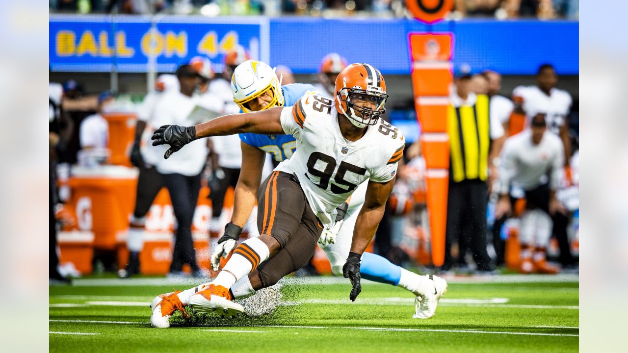 Honolulu Browns Backers represent at the HOF Game! : r/OahuSports