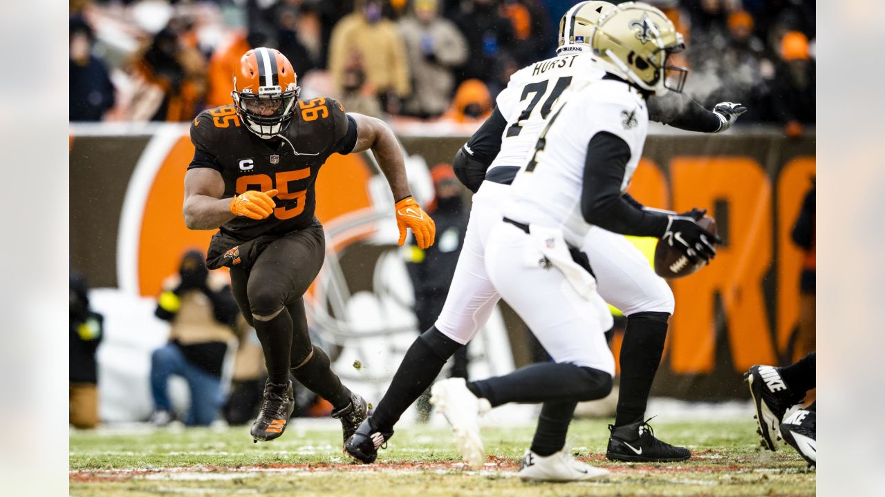 Where Browns defensive backs, linebackers land on Pro Football