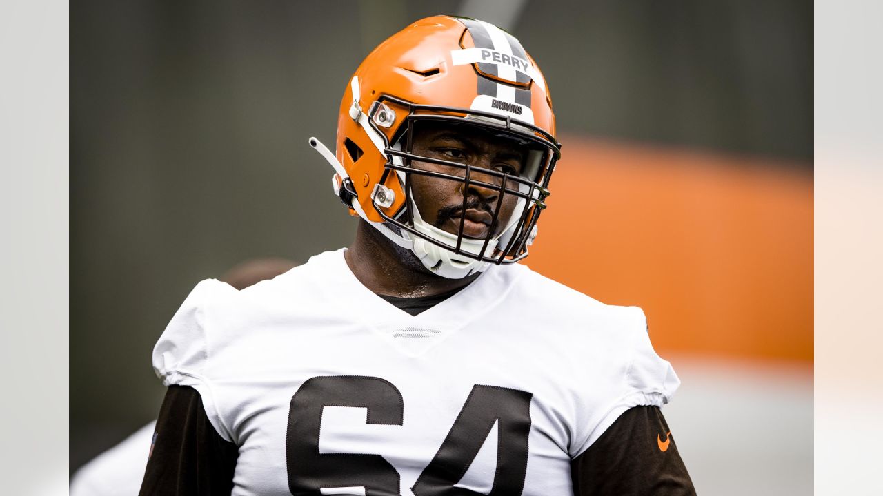 Cleveland Browns defensive tackle Roderick Perry II looks on prior to  News Photo - Getty Images