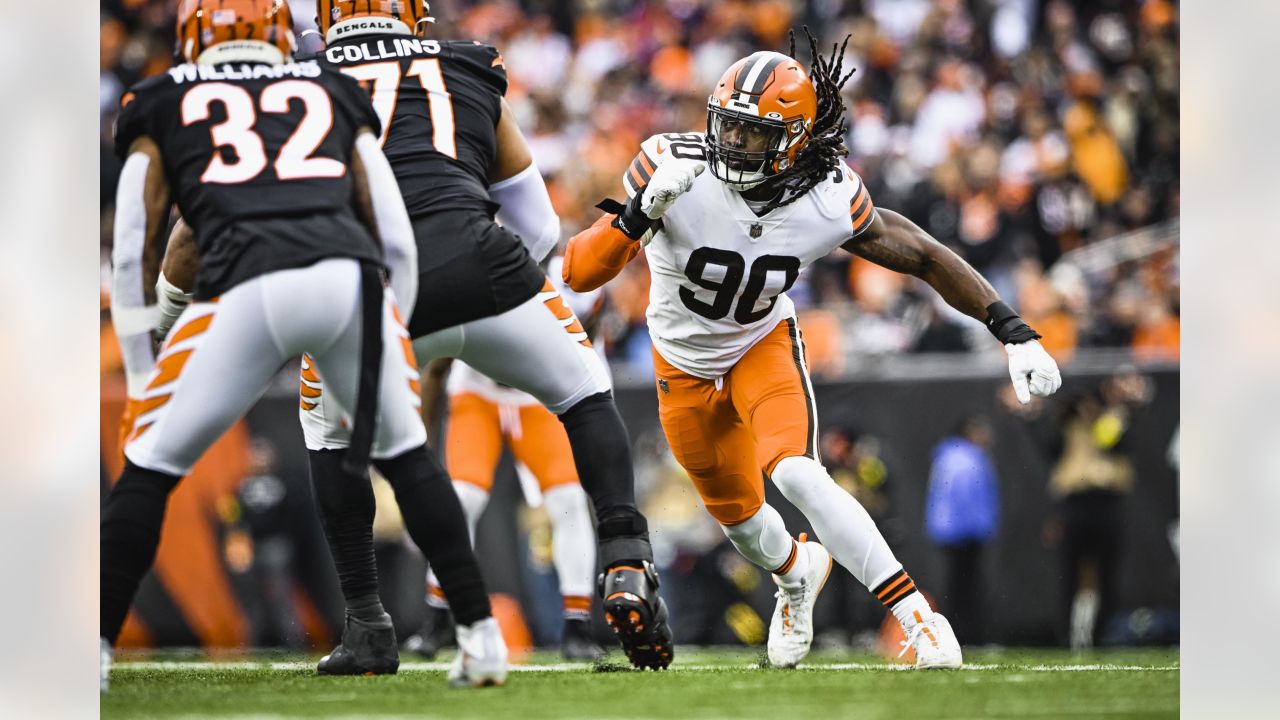 Photos: Week 14 - Browns at Bengals Game Action