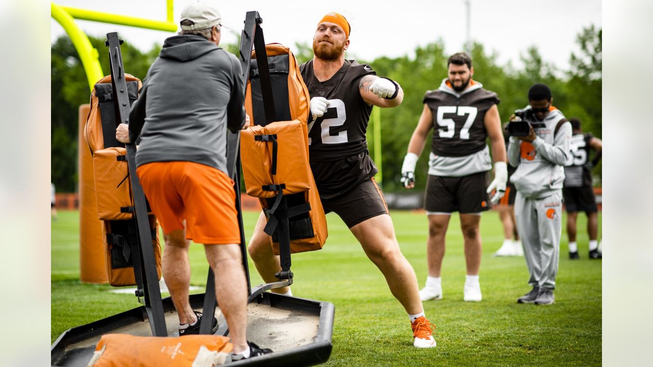 Walch begins second training camp with Browns - Post Bulletin