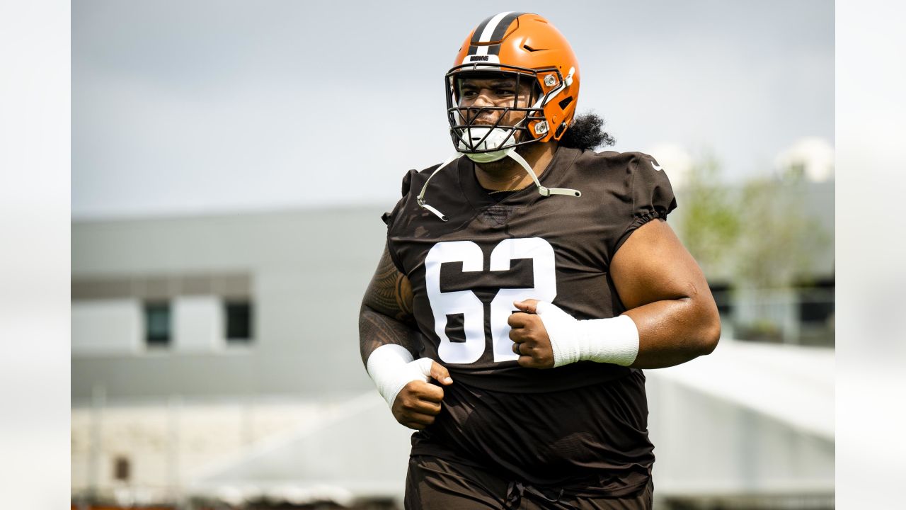 Browns Mailbag: How will the offensive line adjust to more games