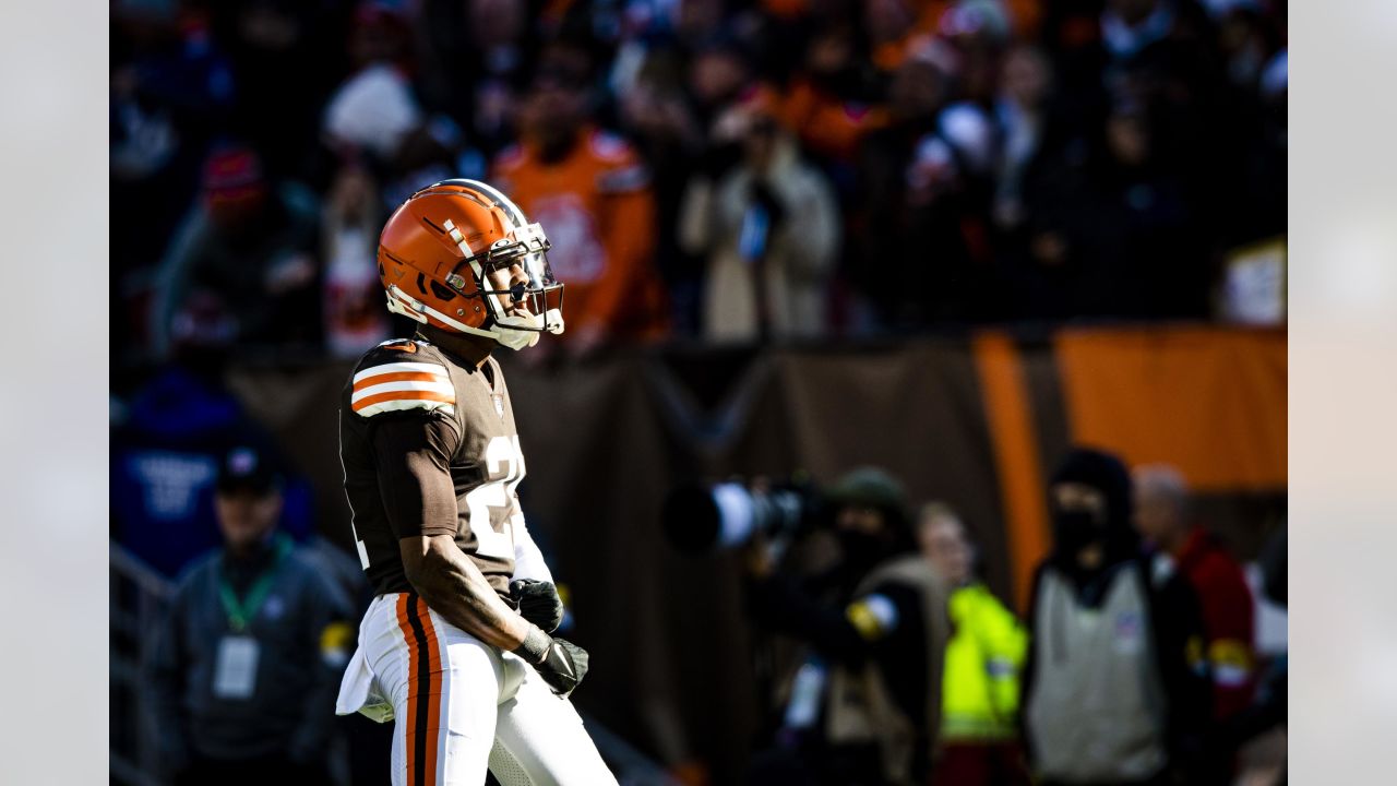 Denzel Ward Cleveland Browns Game-Used #21 White Jersey vs. New England  Patriots on October 27