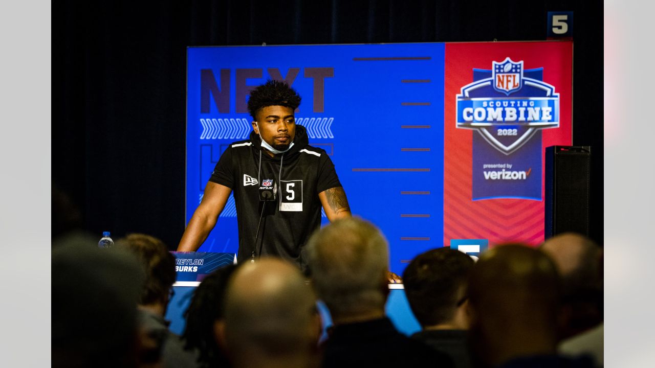 NFL Mock Draft Roundup: Where Michigan Wolverines are projected pre-NFL  Combine - Maize n Brew