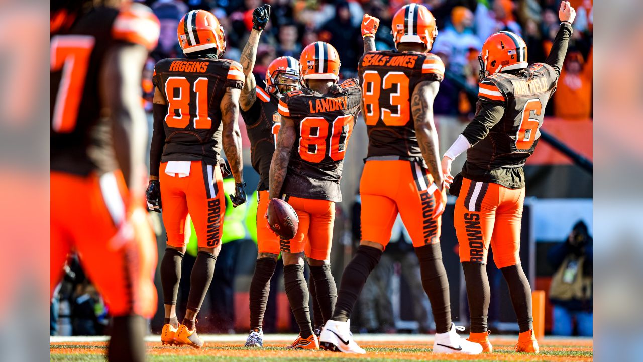 PHOTOS: Cleveland Browns crush Miami Dolphins, 41-24