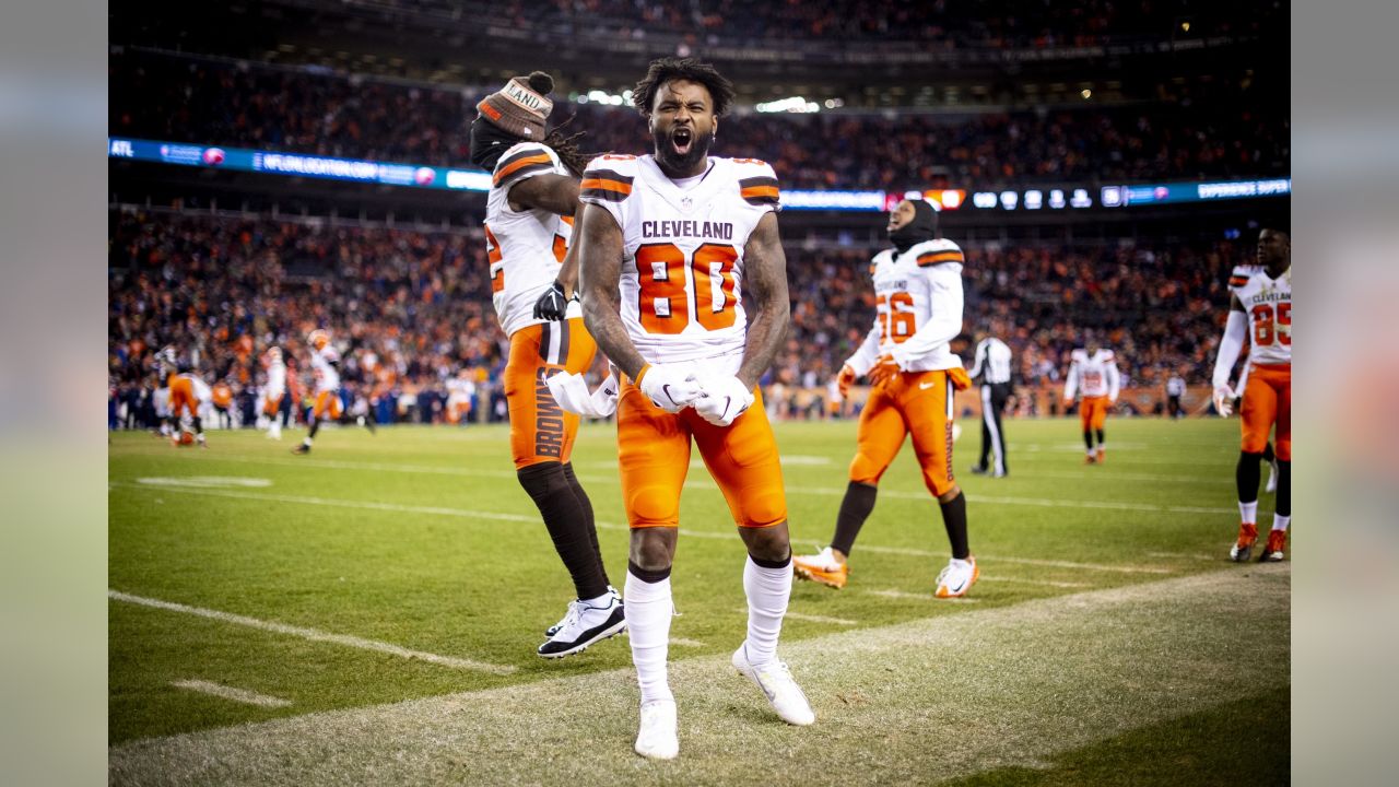 Cleveland Browns' Jarvis Landry gives himself birthday present at