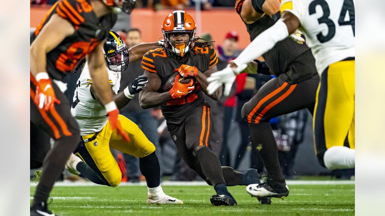 Browns' Kareem Hunt makes Super Bowl proclamation