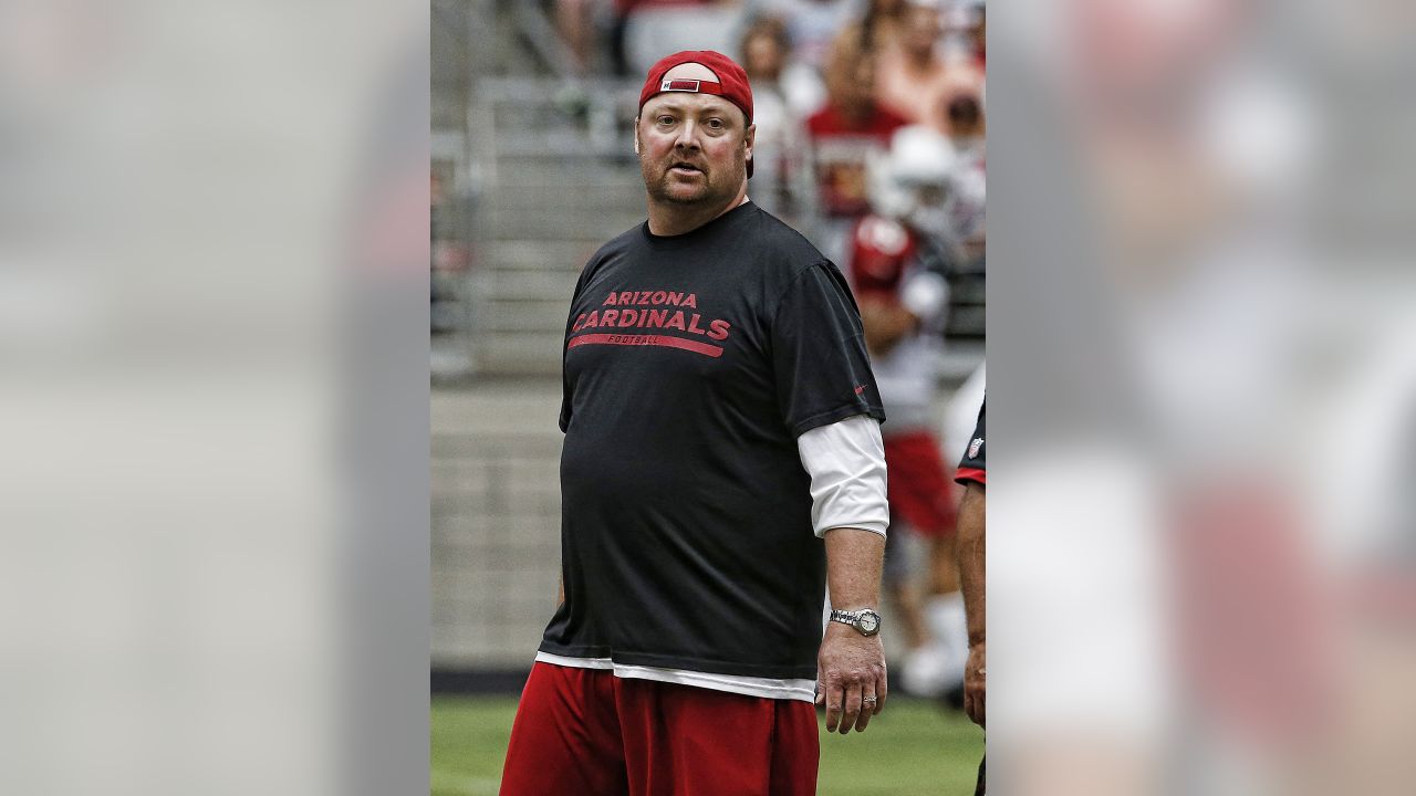 UNC hires former NFL head coach Freddie Kitchens as TE coach