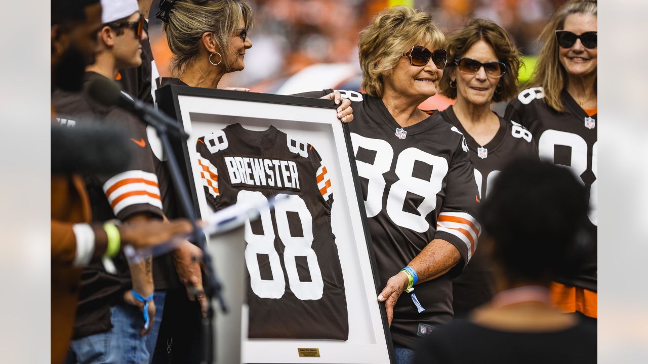 Cleveland Browns Morning News 9/18: Game Night Approaches, Jersey