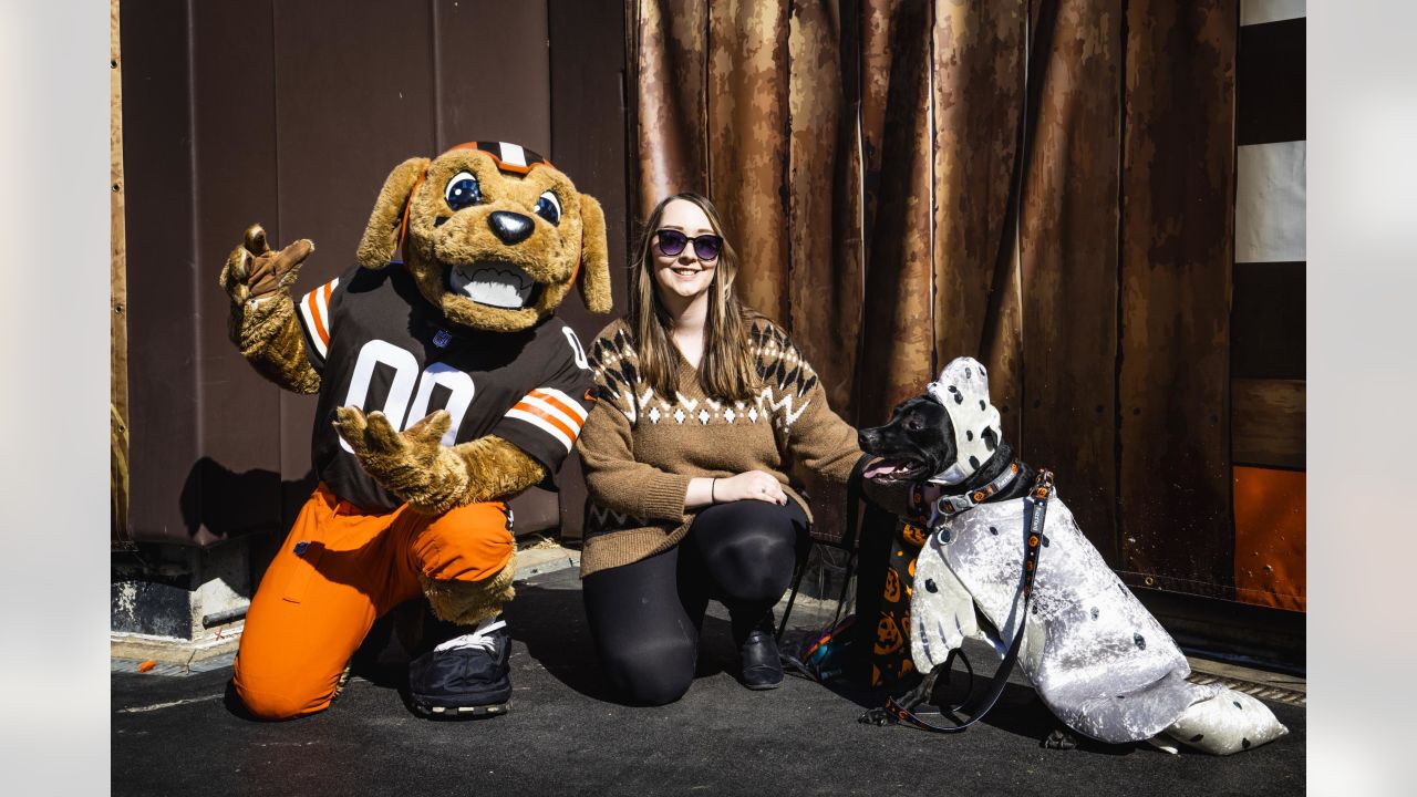 Browns host 'Howl-o-ween' for Barking Backers members at