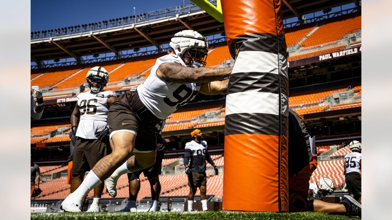 Cleveland Browns running back Jerome Ford (34) warms up prior to the start  of an NFL preseason football game against the Philadelphia Eagles, Sunday,  Aug. 21, 2022, in Cleveland. (AP Photo/Kirk Irwin