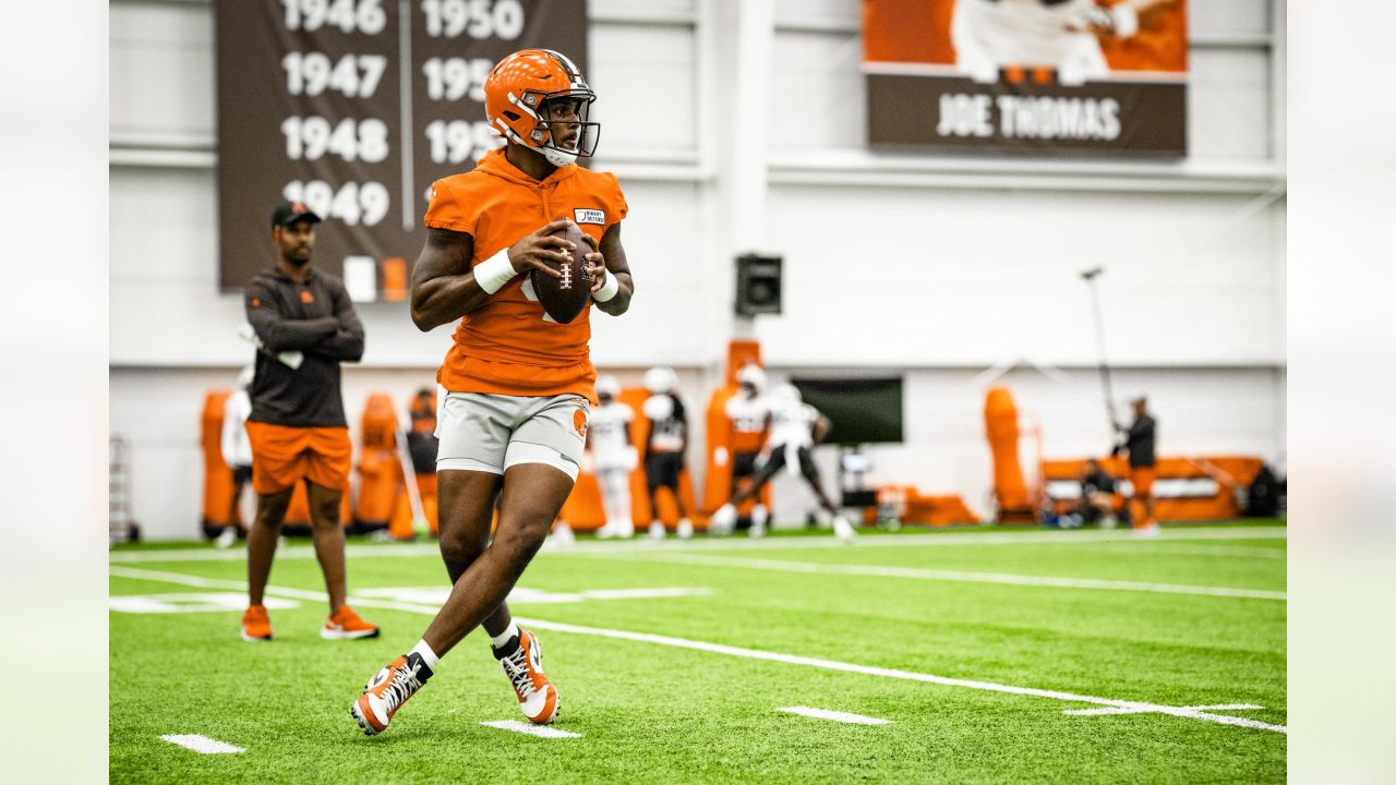 Cleveland Browns linebacker Mohamoud Diabate (43) defends during a  preseason NFL football game against the Washington Commanders on Friday,  Aug. 11, 2023, in Cleveland. Washington won 17-15. (AP Photo/David Richard  Stock Photo - Alamy