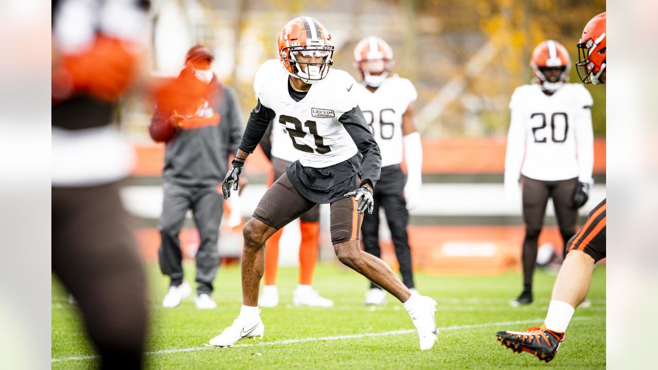 Cleveland Browns Denzel Ward, KhaDarel Hodge Not Practicing Friday