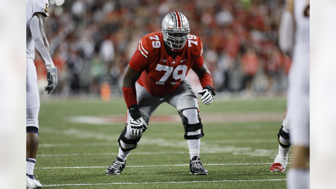 Dawand Jones, Cleveland Browns starting right tackle. (6'8” 375lbs