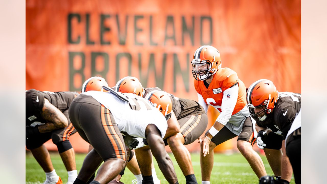 Kareem Hunt cleared to practice in Orange and Brown scrimmage for 1st time  in camp 