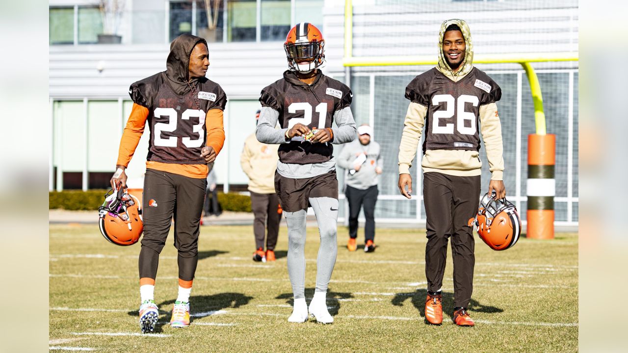 Browns Should Bench Damarious Randall, Start Sheldrick Redwine Rest of  Season - Sports Illustrated Cleveland Browns News, Analysis and More